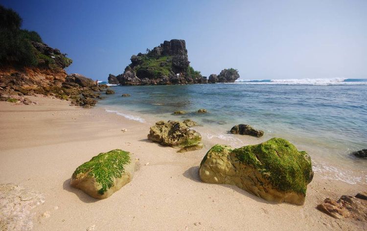 explore pantai di JOGJA bersama Jogjaroadcation